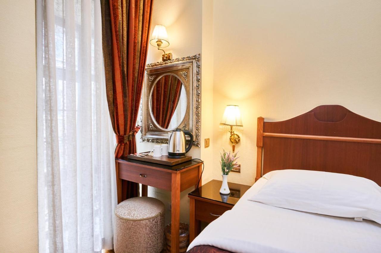 Amber Hotel & Spa Истанбул Екстериор снимка