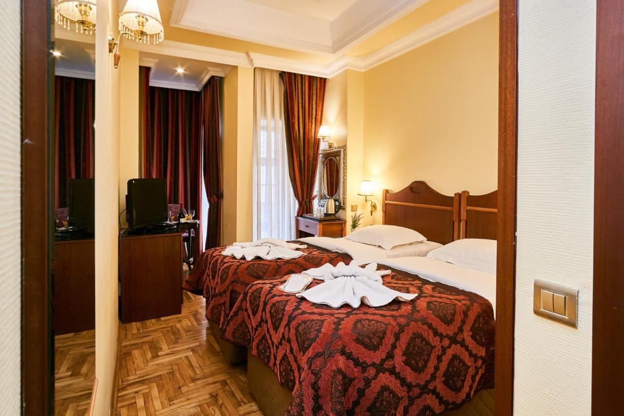 Amber Hotel & Spa Истанбул Екстериор снимка