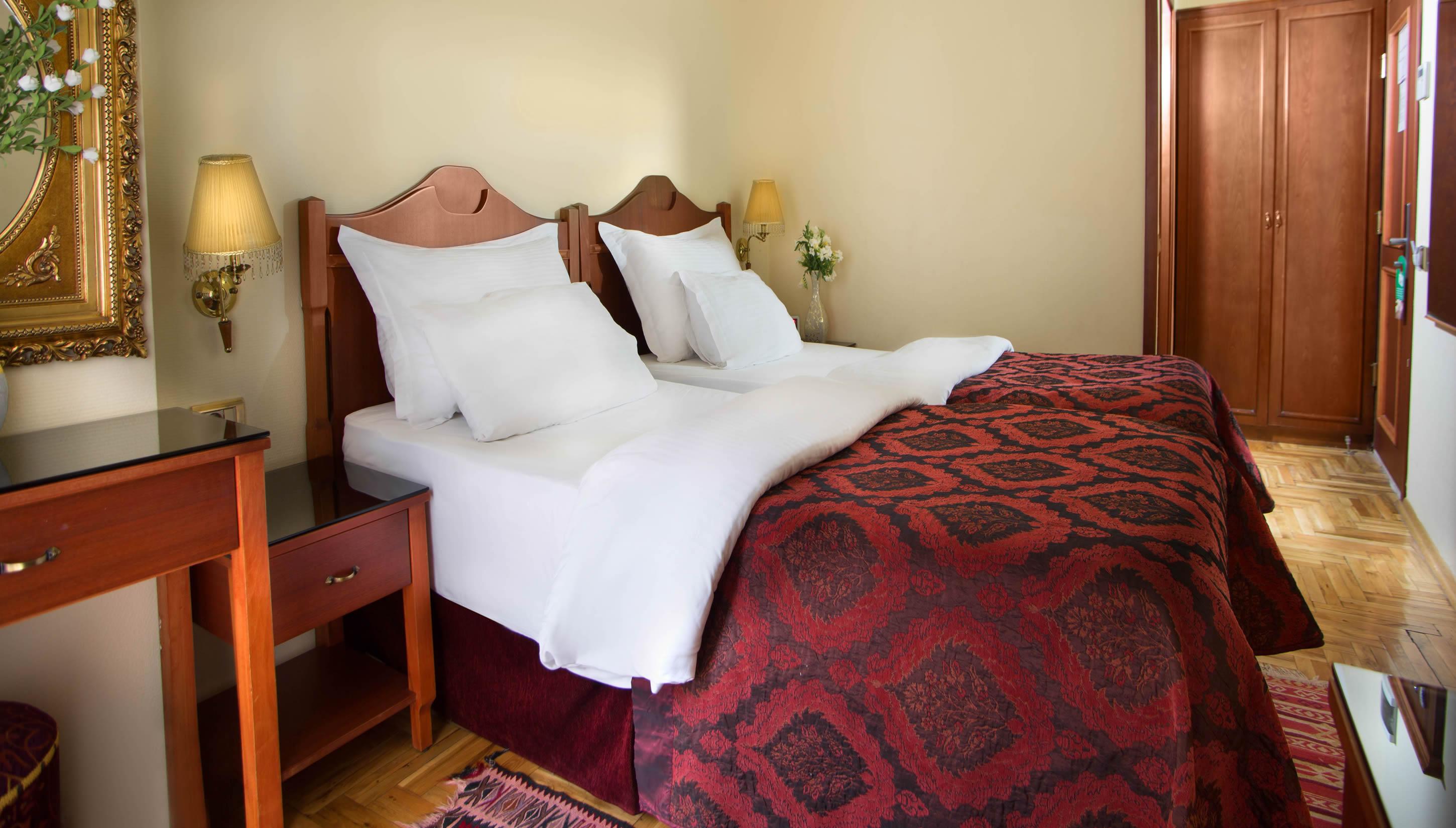 Amber Hotel & Spa Истанбул Екстериор снимка