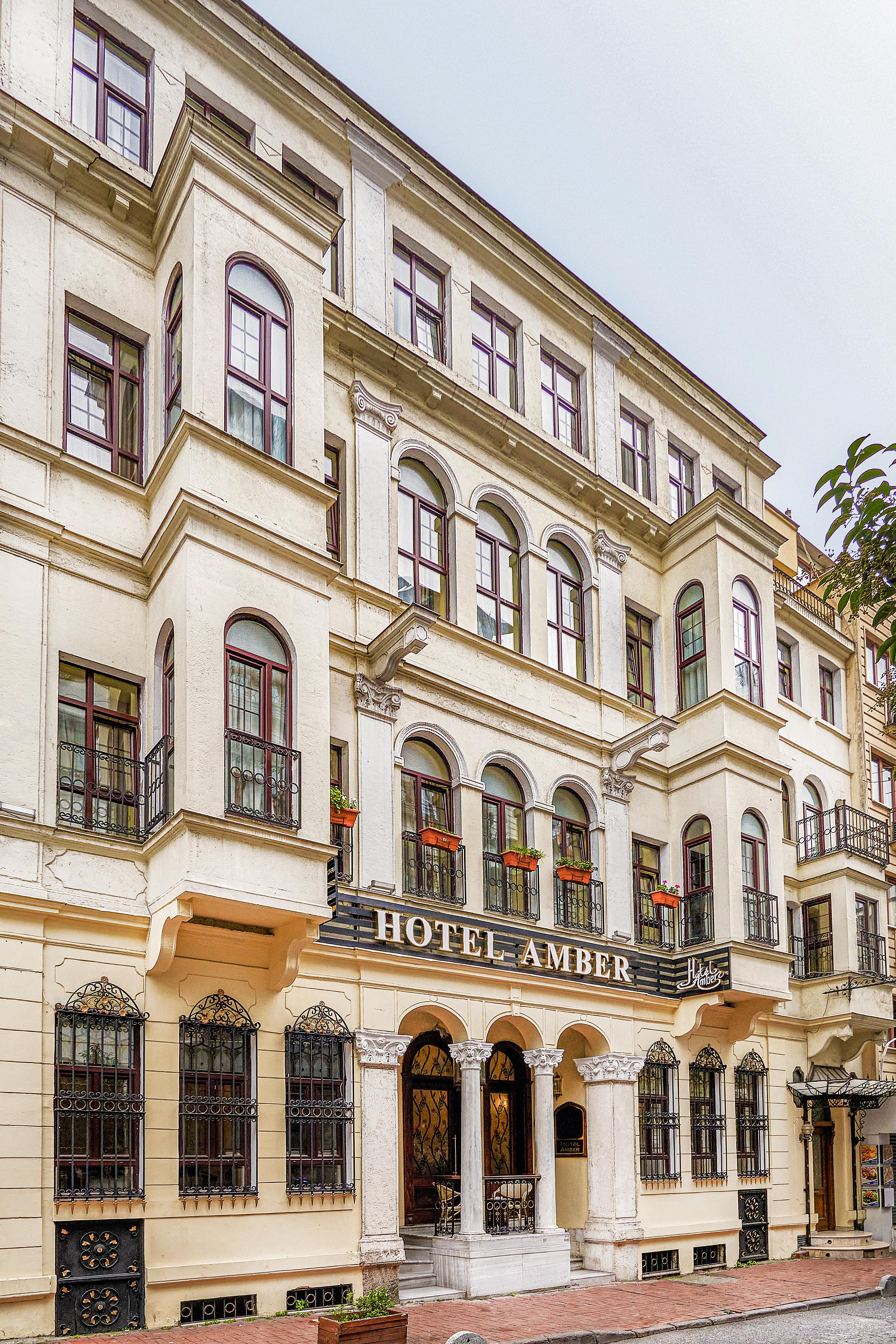 Amber Hotel & Spa Истанбул Екстериор снимка